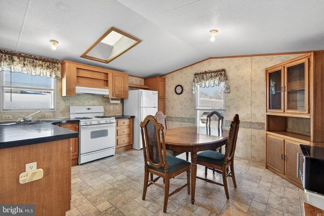 43 SUMMER ST, Landisville, PA 17538