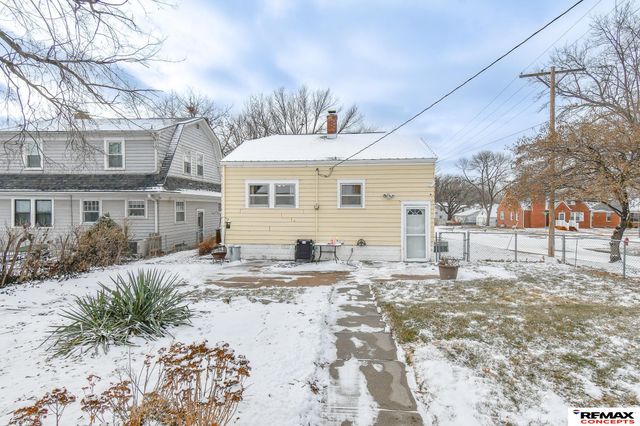 900 Elmwood Avenue, Lincoln, NE 68510