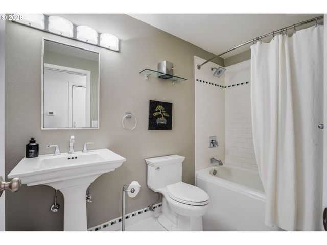 1408 GREENTREE Cir, Lake Oswego, OR 97034