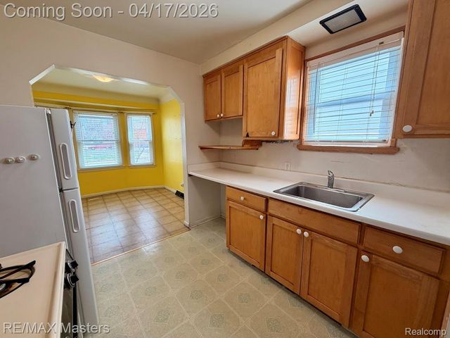 15395 Centralia, Redford Charter Township, MI 48239