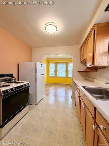 15395 Centralia, Redford Charter Township, MI 48239