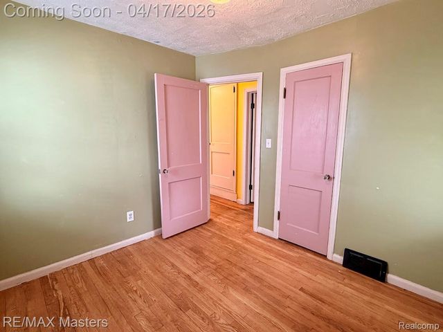 15395 Centralia, Redford Charter Township, MI 48239