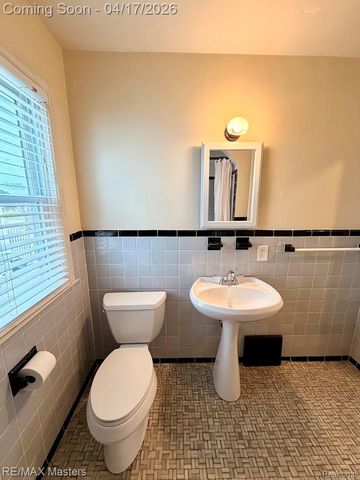 15395 Centralia, Redford Charter Township, MI 48239