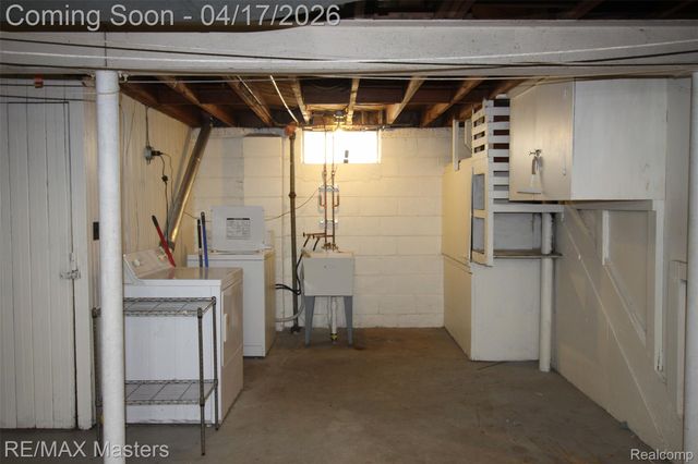 15395 Centralia, Redford Charter Township, MI 48239