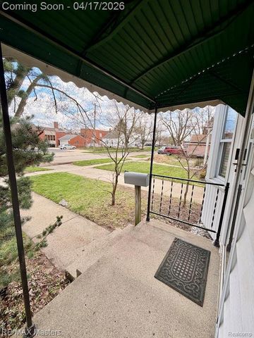 15395 Centralia, Redford Charter Township, MI 48239