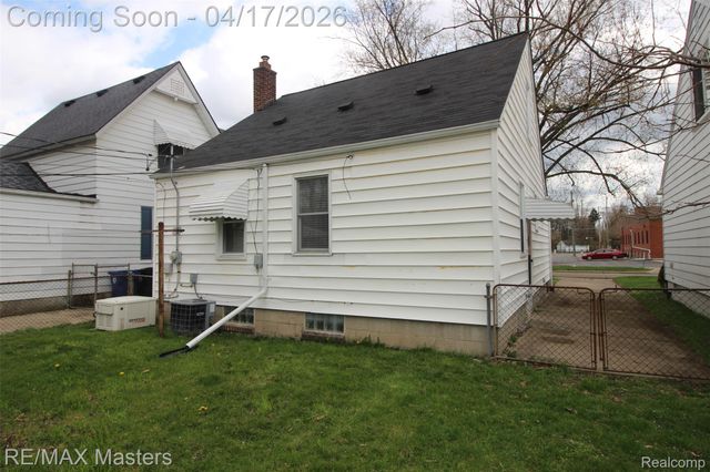 15395 Centralia, Redford Charter Township, MI 48239