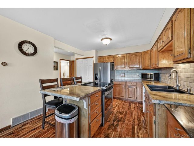 6107 Pine Hill Dr, Colorado Springs, CO 80918