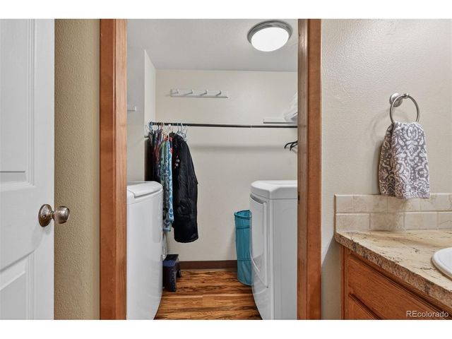 6107 Pine Hill Dr, Colorado Springs, CO 80918