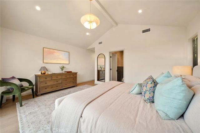 8006 Vicksburg, Los Angeles, CA 90045