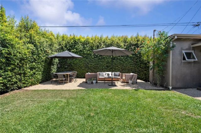 8006 Vicksburg, Los Angeles, CA 90045
