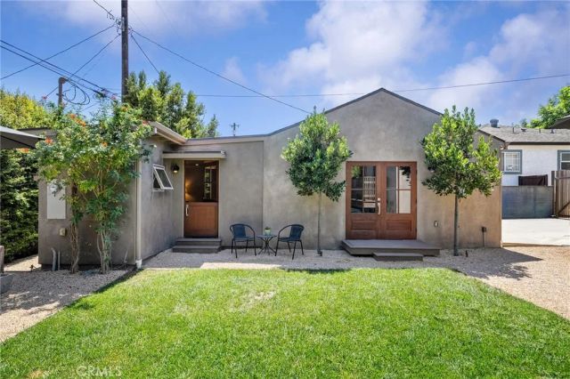 8006 Vicksburg, Los Angeles, CA 90045