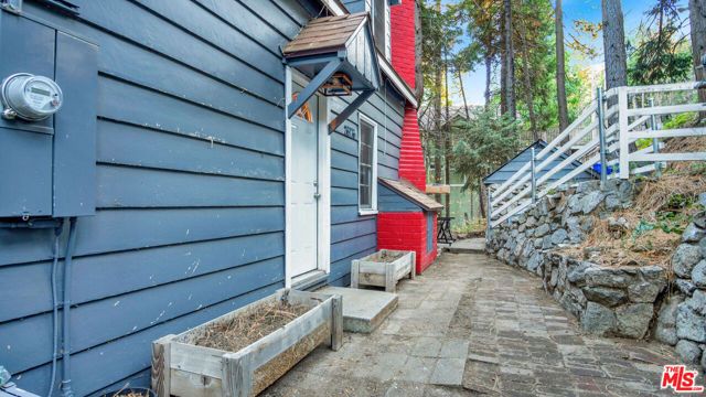 26776 Ca-189, Blue Jay, CA 92391