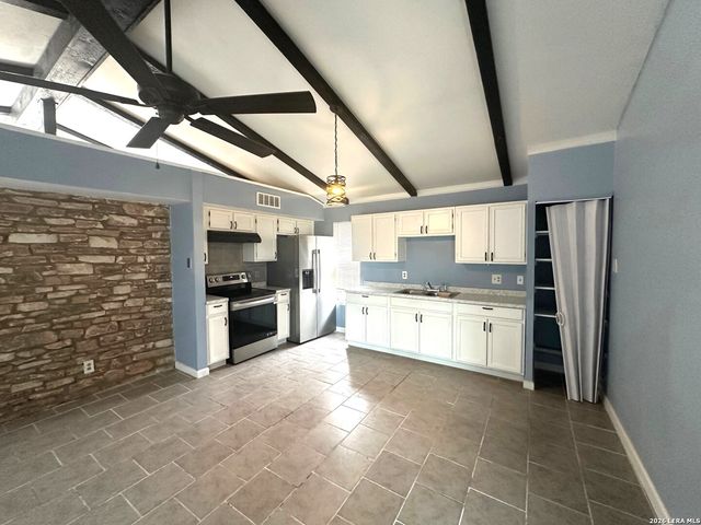 5003 Prince Valiant, San Antonio, TX 78218