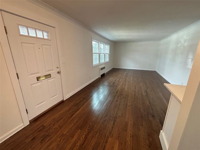 126 Robins 126, New Rochelle, NY 10801
