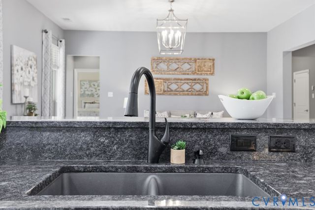 8712 Bailey Hill Rd, Midlothian, VA 23112