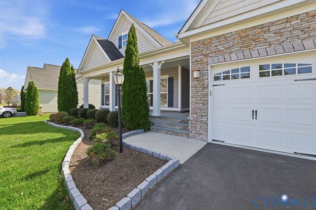 8712 Bailey Hill Rd, Midlothian, VA 23112