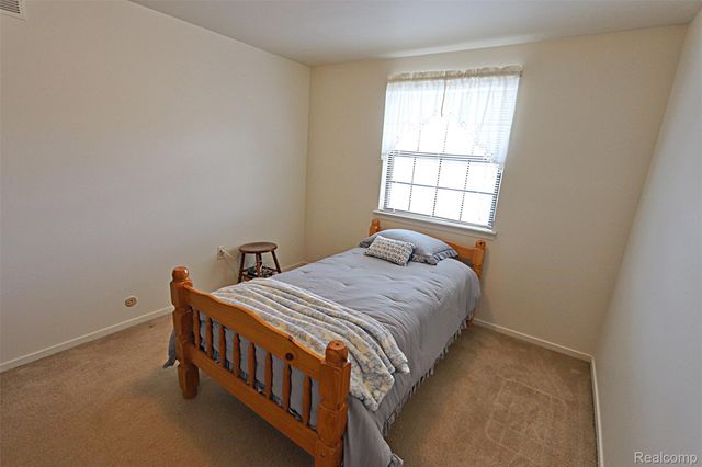 2131 Vine Way Drive 97, Canton Charter Township, MI 48188