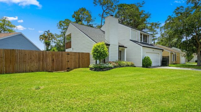 476 Goldenwood Way, Wellington, FL 33414