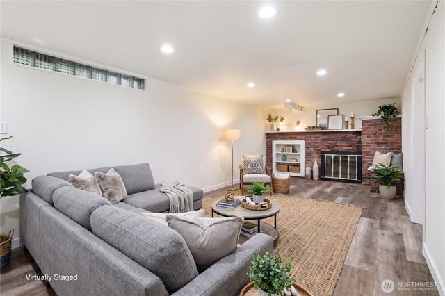 3844 49th Avenue SW, Seattle, WA 98116