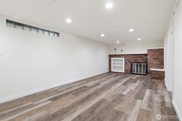 3844 49th Avenue SW, Seattle, WA 98116