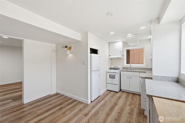 3844 49th Avenue SW, Seattle, WA 98116