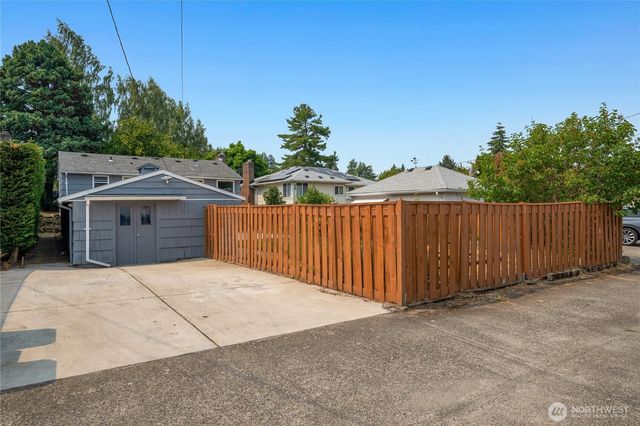 3844 49th Avenue SW, Seattle, WA 98116