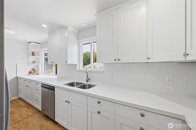 3844 49th Avenue SW, Seattle, WA 98116