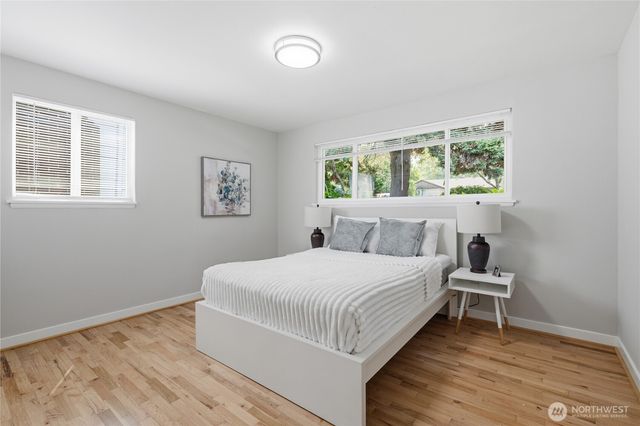 3844 49th Avenue SW, Seattle, WA 98116