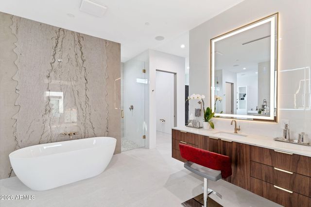 10420 N 64TH Place, Paradise Valley, AZ 85253