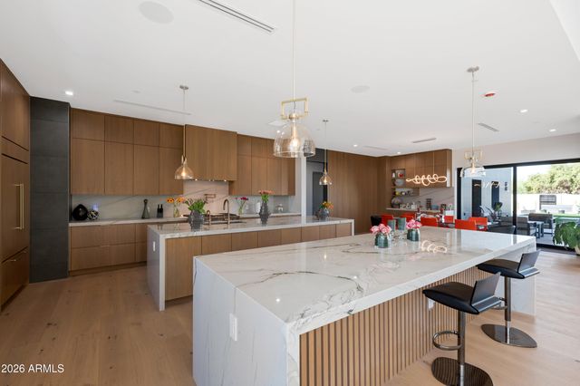 10420 N 64TH Place, Paradise Valley, AZ 85253