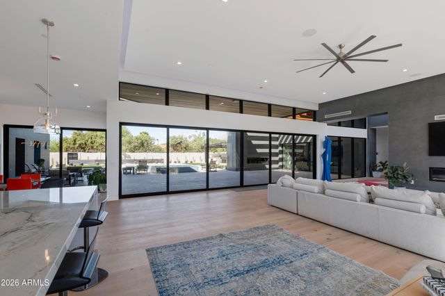 10420 N 64TH Place, Paradise Valley, AZ 85253