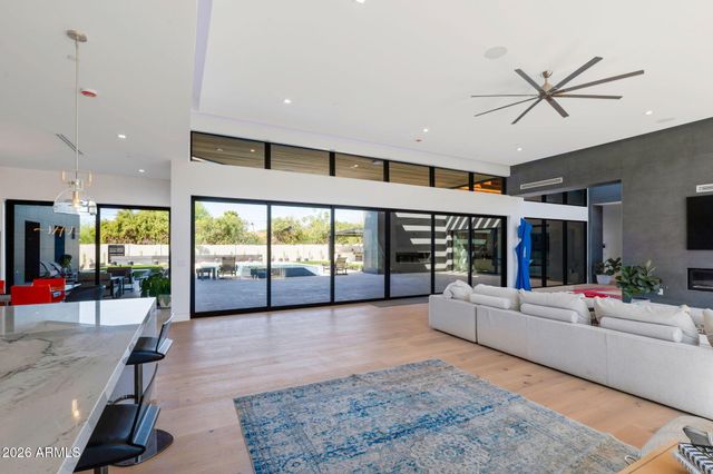 10420 N 64TH Place, Paradise Valley, AZ 85253