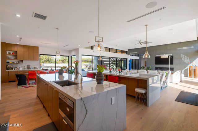 10420 N 64TH Place, Paradise Valley, AZ 85253