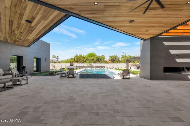 10420 N 64TH Place, Paradise Valley, AZ 85253