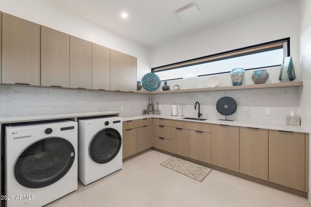 10420 N 64TH Place, Paradise Valley, AZ 85253