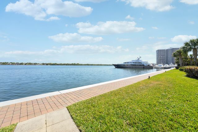 126 Lakeshore Drive 4260, North Palm Beach, FL 33408