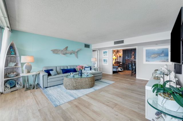 126 Lakeshore Drive 4260, North Palm Beach, FL 33408