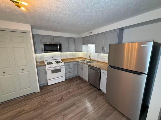 1561 Jennifer Court, D, Columbus, OH 43232