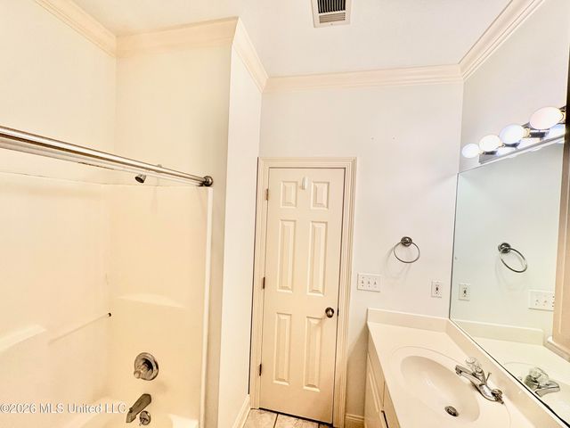 705 Forest Woods Drive, Byram, MS 39272