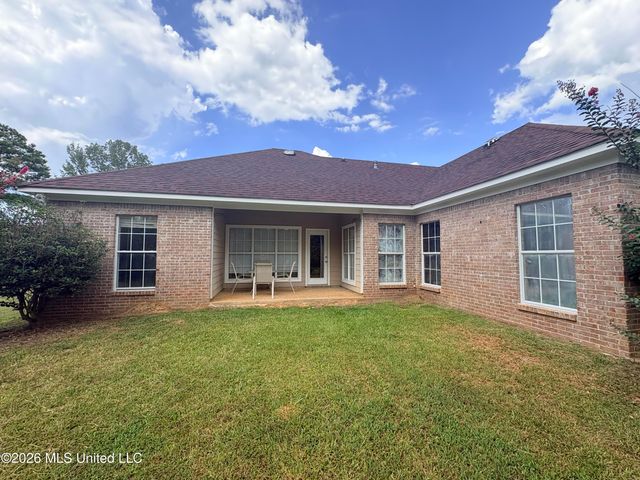 705 Forest Woods Drive, Byram, MS 39272
