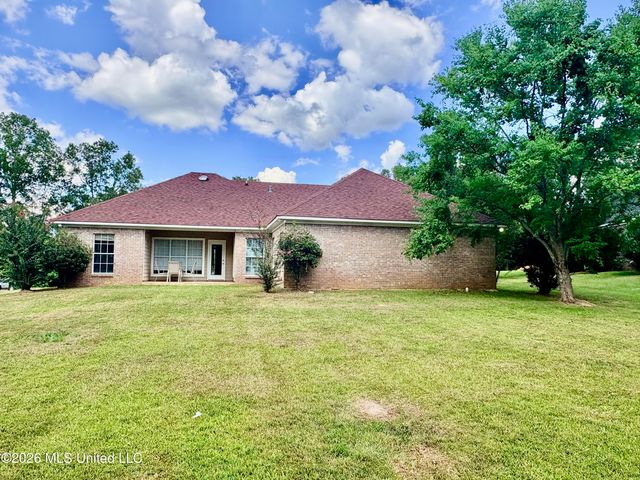 705 Forest Woods Drive, Byram, MS 39272