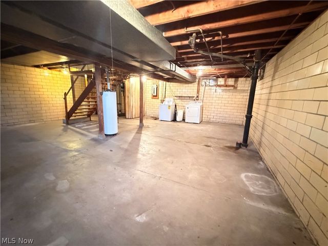 712 Mcdaniel Avenue, Minerva, OH 44657