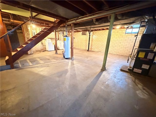 712 Mcdaniel Avenue, Minerva, OH 44657