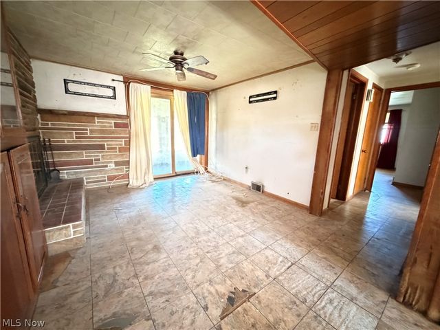 712 Mcdaniel Avenue, Minerva, OH 44657