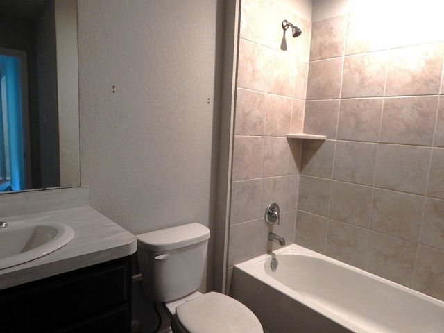 16785 Lonely Pines Drive, Conroe, TX 77302