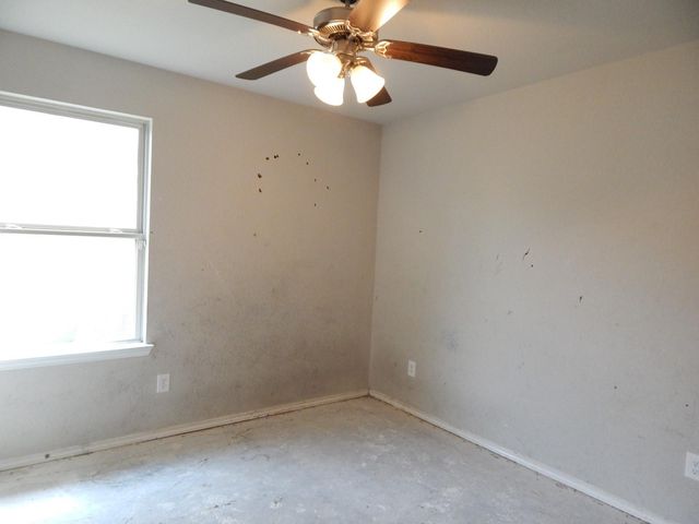 16785 Lonely Pines Drive, Conroe, TX 77302