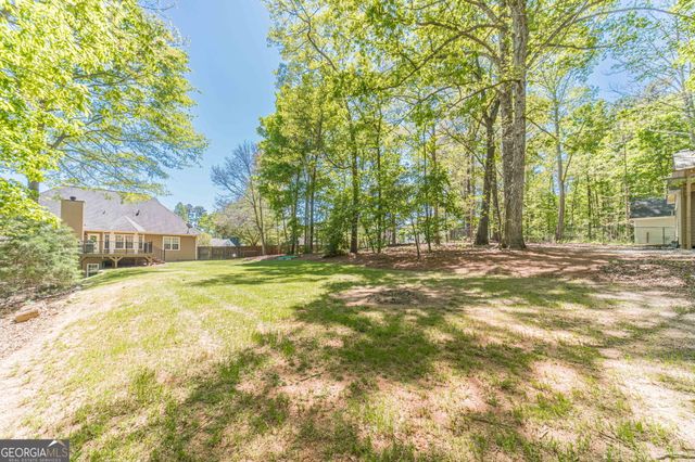 694 Willowwind Drive, Loganville, GA 30052