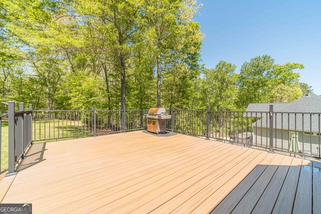 694 Willowwind Drive, Loganville, GA 30052