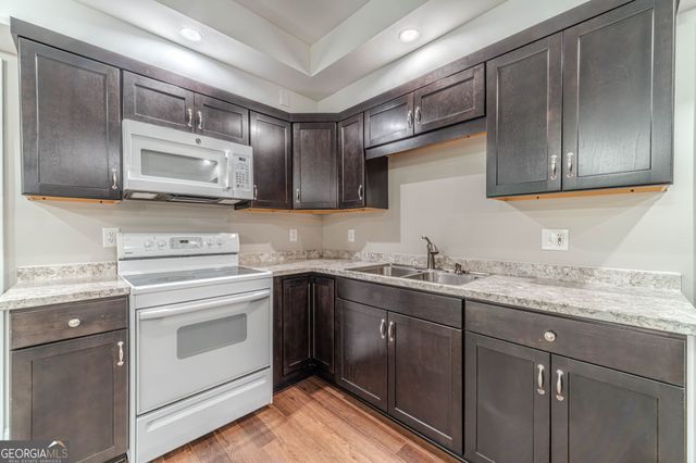 694 Willowwind Drive, Loganville, GA 30052