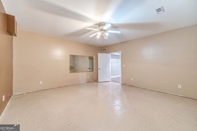 694 Willowwind Drive, Loganville, GA 30052